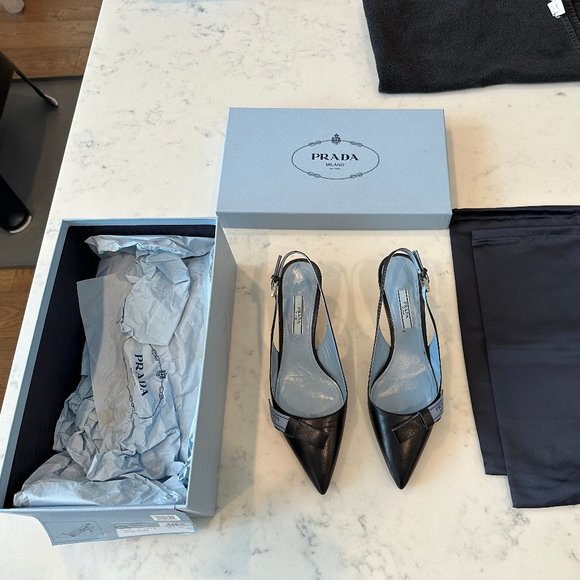 Prada Shoes - Prada - Calzature Donna - Capretto Near Mint - 36.5